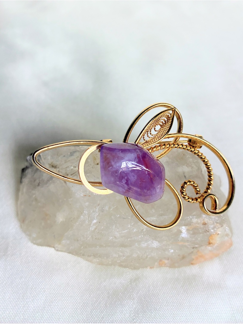 Vintage Gold tone amethyst brooch #amethyst #boho #fairycore